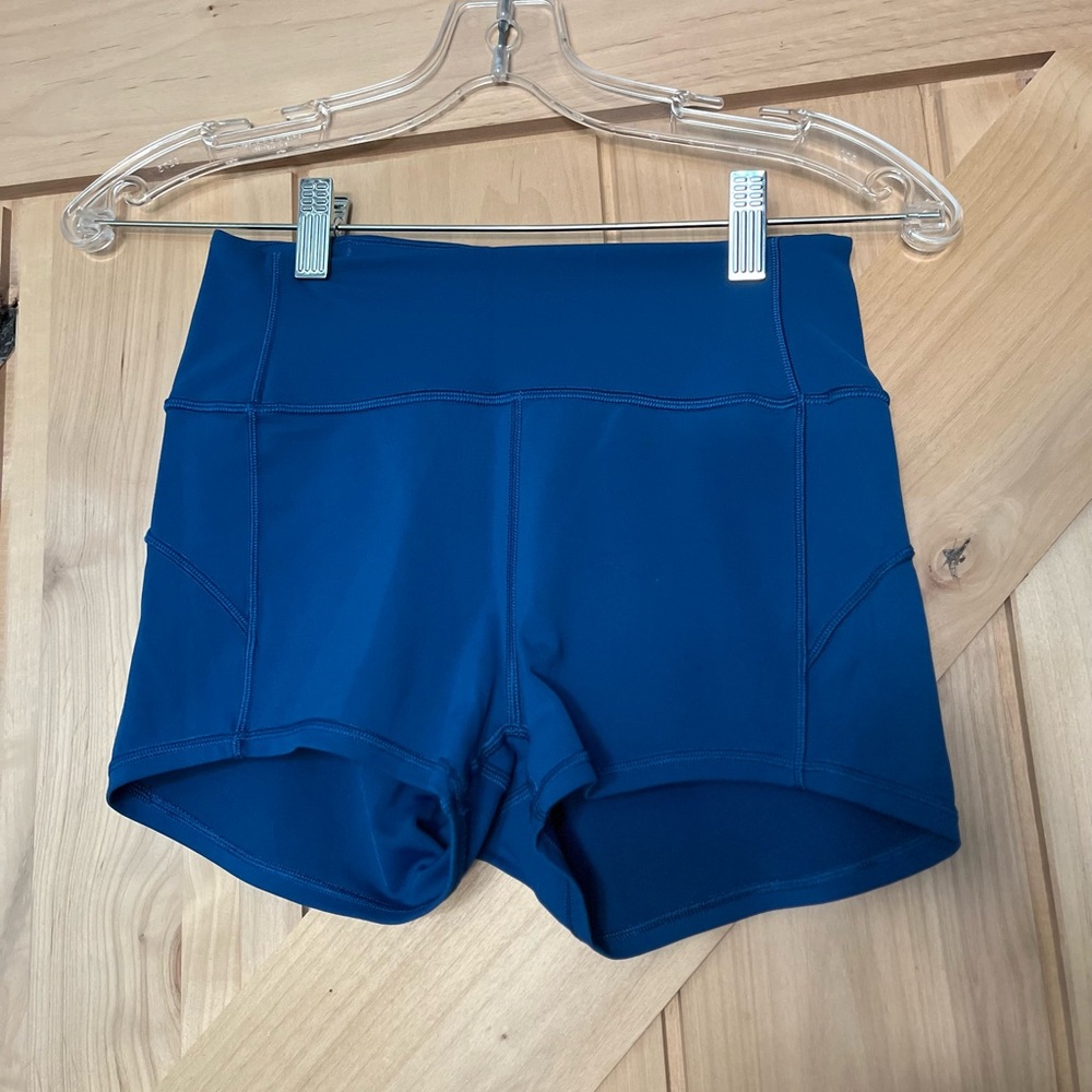 Lululemon align high-rise 2” shorts